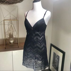 🖤 NWOT VICTORIA’S SECRET LINGERIE 🖤 SIZE SMALL
